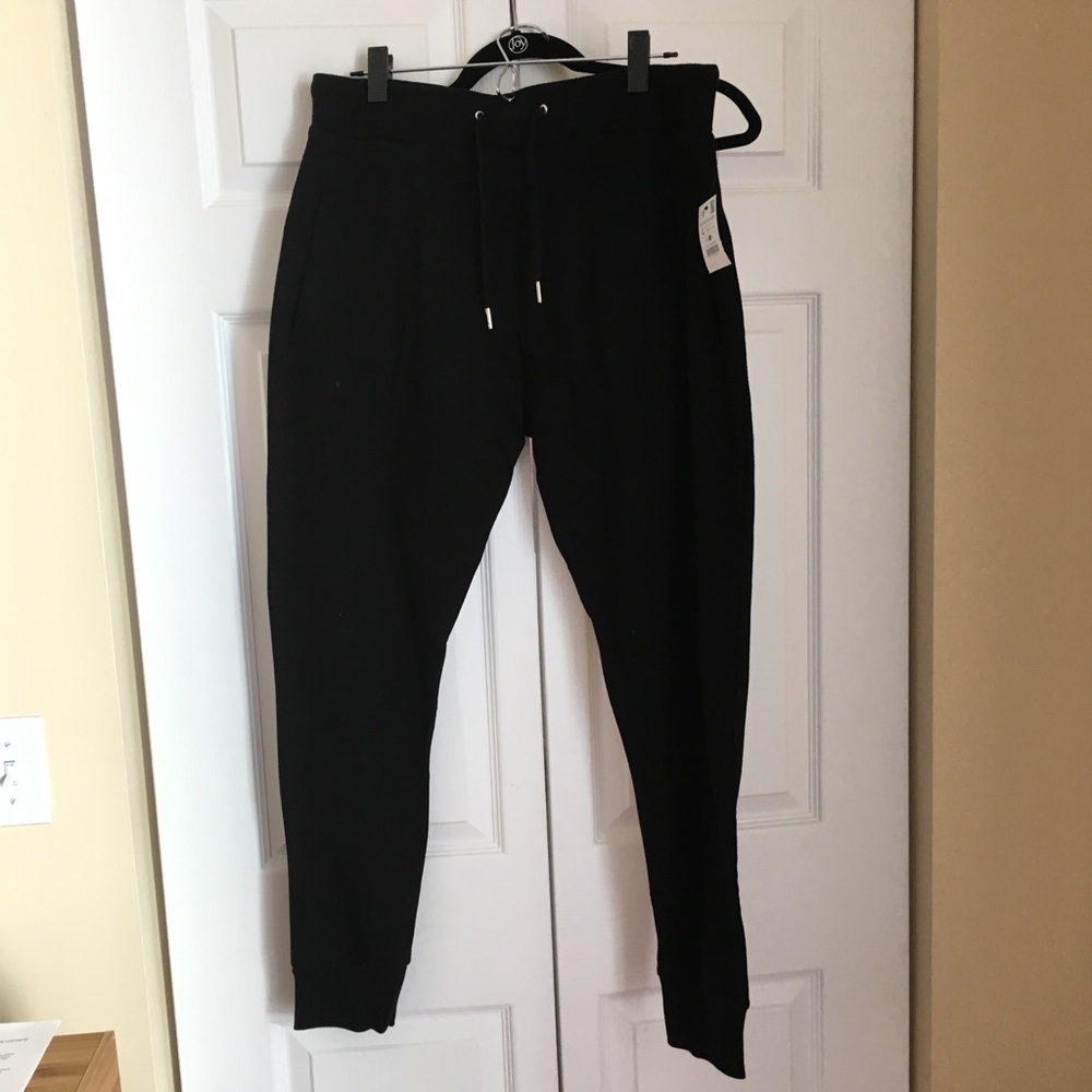Men’s jogging pants